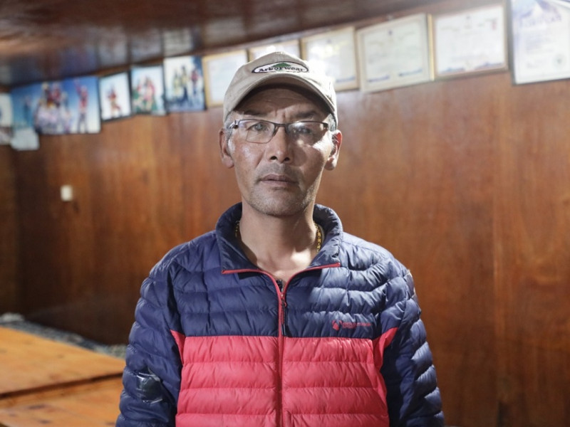 १७ पटक सगरमाथा चढेका पेम्बा, जसले आँखैअघि हिमपहिरोमा बा र काका गुमाए